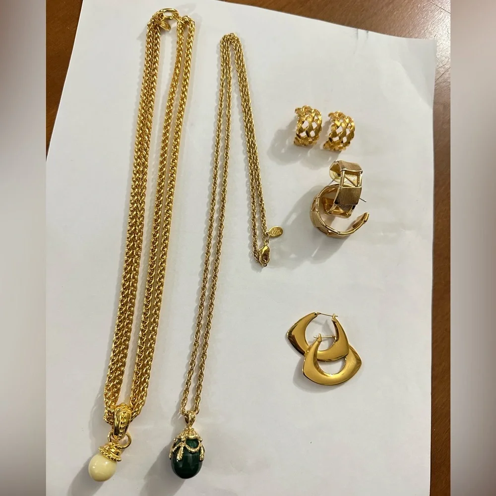 Joan Rivers Gold and Green Necklace Set with 3 pair of gold tone earring sets - Picture 1 of 6